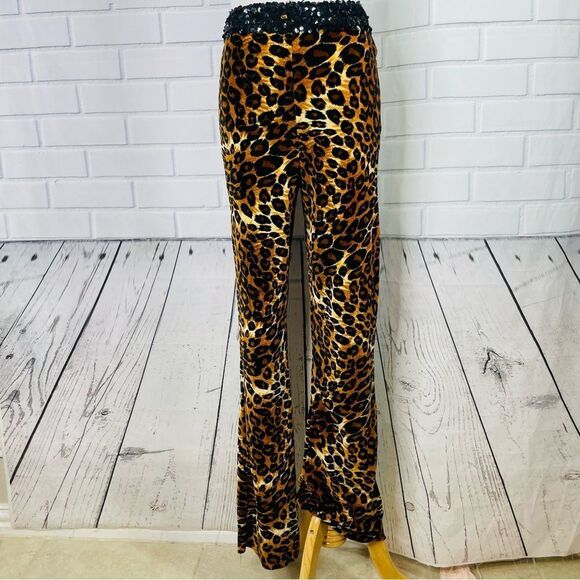 10/25🦋 Leopard Print Fuzzy Flare Costume Pants w/Black Sequin Waistband - Medium - Picture 4 of 15